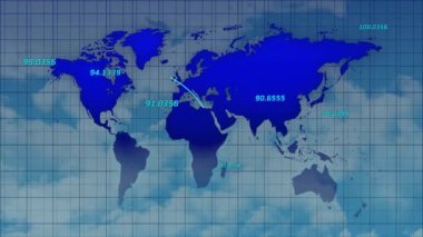 Veri işleme animasyonu ve gökyüzünde bulutlarla dünya haritası. Küresel teknoloji, bilgisayar ve dijital arayüz kavramı dijital olarak oluşturulmuş video.