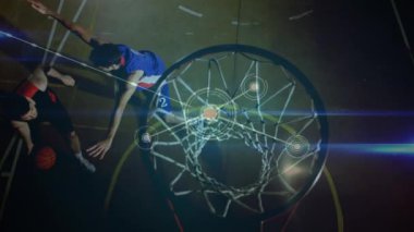 Çeşitli basketbol oyuncuları üzerinden bağlantı ağının animasyonu. global spor, bağlantılar ve dijital arayüz konsepti dijital olarak oluşturulmuş video.