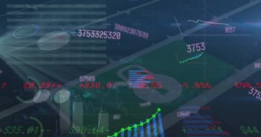 Coperid hücrelerin ve bilgisayar kablolu sosyal medya simgelerinin animasyonu. Küresel finans sektörü veri işleme ve teknoloji konsepti dijital olarak oluşturulmuş video.