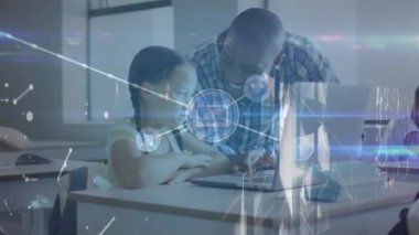 Çeşitli okul çocukları ve öğretmenler arasında bağlantı ve ışık yollarının animasyonu. Dijital olarak oluşturulan küresel bağlantılar ve eğitim konsepti.