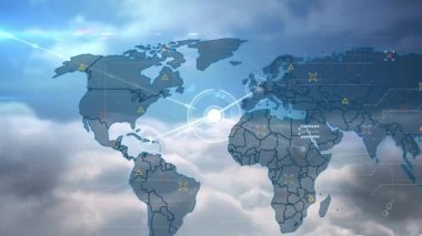 Mavi gökyüzündeki bulutlara karşı dünya haritası üzerinde bağlantılar ağı. Küresel ağ teknolojisi kavramı