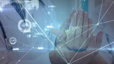 Kafkas erkek doktor ve hastanın elleri üzerinden bağlantı ağının animasyonu. Dijital olarak üretilen sağlık, tıp, bağlantılar ve teknoloji konsepti.