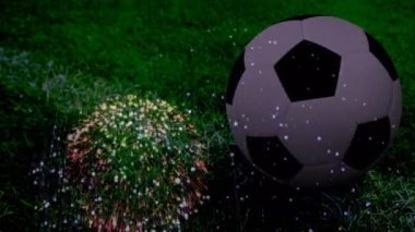 Stadyumun üzerinde havai fişek ve futbol animasyonu. Küresel spor, vatanseverlik ve dijital arayüz kavramı dijital olarak üretilen video.