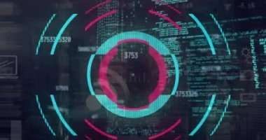 Gri arkaplanda veri işleme animasyonu. Küresel bilim, bağlantılar, veri işleme ve dijital arayüz kavramı dijital olarak oluşturulmuş video.