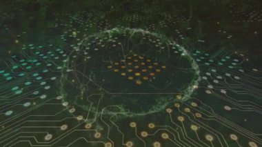 Siyah arkaplandaki bilgisayar devre kartının üzerindeki dijital beynin animasyonu. Küresel iş, bilgisayar ve dijital arayüz kavramı dijital olarak oluşturulmuş video.