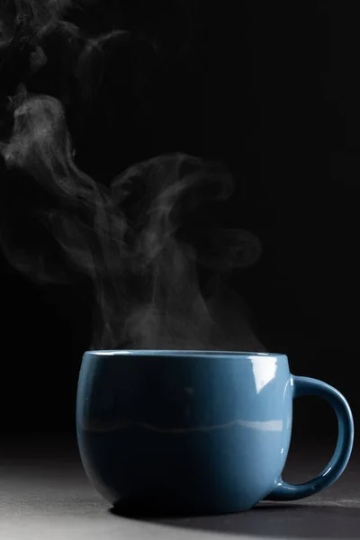 Image Blue Cup Hot Black Coffee Black Background Coffee Refreshment — Fotografia de Stock