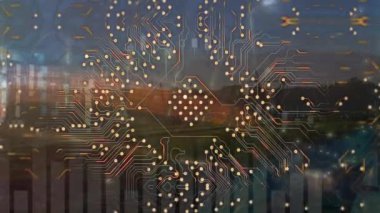 Şehir yüzeyindeki işlemci prizinin animasyonu. Küresel bilim, bağlantılar, veri işleme ve dijital arayüz kavramı dijital olarak oluşturulmuş video.