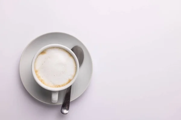 Зображення Білої Чашки Кави Молоком Білому Тлі Кава Освіжаючі Напої — стокове фото
