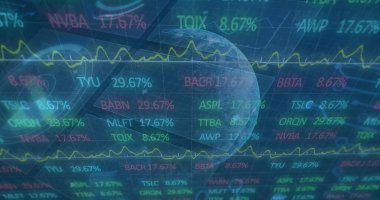 Mavi arkaplanda veri işleme resmi. küresel iş ve dijital arayüz kavramı dijital olarak oluşturulmuş görüntü.