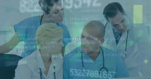 Çeşitli Doktorların Veri Işleme Çalışmalarının Animasyonu Küresel Tıp Teknoloji Veri — Stok video