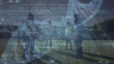 Çeşitli bayan futbol oyuncularının antrenmanlarıyla ilgili bağlantıların animasyonu. Spor, eğitim, bağlantılar ve teknoloji konsepti dijital olarak oluşturulmuş video.