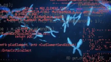 Mavi arka planda DNA sarmalı üzerinde veri işleme animasyonu. Bilim, araştırma ve veri işleme kavramı dijital olarak oluşturulmuş video.