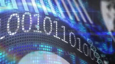 Siyah arkaplanda ikili kodlama üzerine veri işleme animasyonu. Küresel teknoloji ve dijital arayüz konsepti dijital olarak oluşturulmuş video.