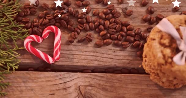 Animatie Van Vallende Sterren Boven Koekjes Koffiebonen Kerst Traditie Viering — Stockvideo