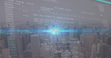 Şehir manzarası üzerinde veri işleme resmi. Küresel bilim, bağlantılar, veri işleme ve dijital arayüz kavramı dijital olarak oluşturuldu.