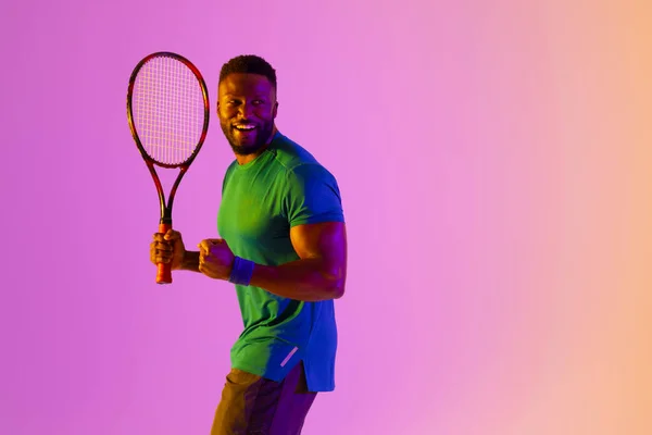 Image Happy African American Male Tennis Player Violet Yellow Lighting — Stok fotoğraf