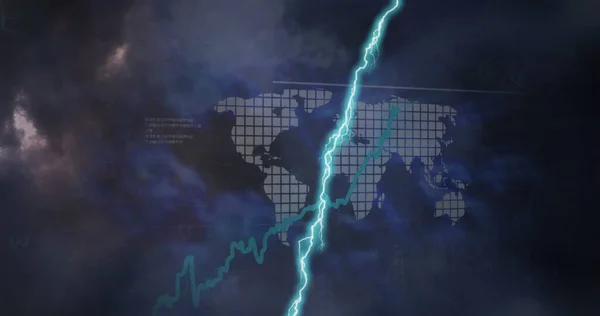 Bild Von Blitz Rauch Und Grafik Über Weltkarte Und Datenverarbeitung — Stockfoto