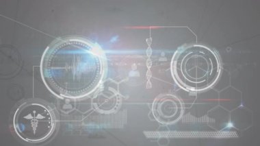 Gri dijital ekrandaki bağlantılar, ışıklar ve çeşitli verilerin animasyonu. küresel bağlantılar, bilim, teknoloji ve dijital arayüz konsepti dijital olarak oluşturulmuş video.