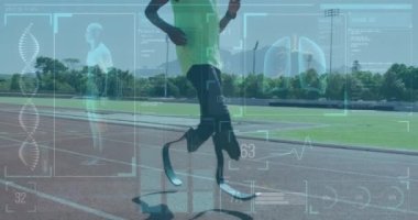 Bıçak eğitimi almış Afro-Amerikan bir adamın dijital ekrandaki animasyonu. Engelli spor, aktif yaşam tarzı ve dijital olarak oluşturulmuş veri işleme konsepti.
