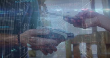 Akıllı telefondan ödeme yapan çeşitli insanlar için asma kilit simgesi ve siber saldırı uyarısı. Küresel teknoloji, finans ve dijital arayüz kavramı dijital olarak oluşturulmuş görüntü.