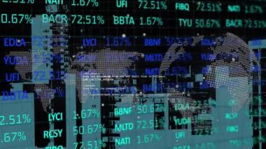 Borsa veri işlemenin dijital animasyonu ve dönen dünya ve dünya haritası üzerinde 3D şehir manzarası. Küresel ekonomi ve iş teknolojisi kavramı