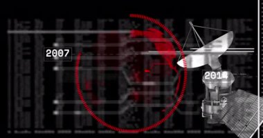 Dünya üzerindeki uydunun animasyonu ve siyah arkaplanda işlenen numaralar. Dijital olarak oluşturulan küresel bağlantılar ve veri işleme kavramı.