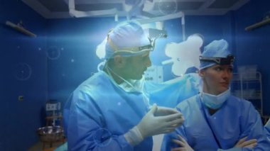 Muhtelif cerrahların konuşmalarıyla ilgili bağlantıların animasyonu. sağlık, tıp mesleği, bağlantılar ve teknoloji konsepti dijital olarak oluşturulmuş video.