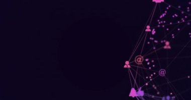 Siyah arkaplan üzerindeki simgelerle bağlantı ağının animasyonu. küresel ağ, bağlantılar ve teknoloji konsepti dijital olarak oluşturulmuş video.