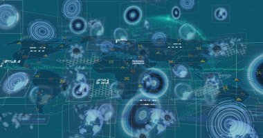 Simgelerle bağlantı ağı üzerinden veri işleme ile dünya haritası. Küresel teknoloji, bilgisayar ve dijital arayüz kavramı dijital olarak oluşturulmuş görüntü.