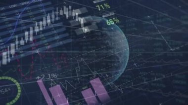 Mavi arka planda dönen dünya üzerinde finansal ve istatistiksel veri işleme. Küresel ağ ve iş teknolojisi kavramı