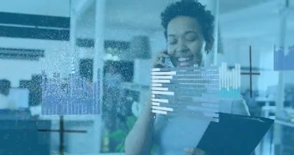 Animation Nft Graphs Biracial Woman Using Smartphone Office Digital Resources — Stock Video