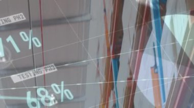 Veri işleme ve depo üzerindeki simgelerle bağlantı ağının animasyonu. Dijital olarak oluşturulmuş küresel bağlantılar, bilgisayar ve dijital arayüz kavramı.