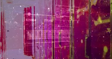 Sunucu odasındaki veri işleme ve bağlantı ağının animasyonu. Bulut hesaplama kavramı dijital olarak oluşturulmuş video.