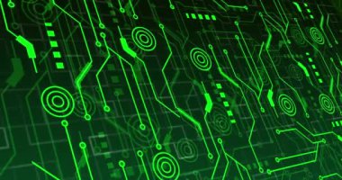 Yeşil arkaplanda neon entegre devre animasyonu. Elektronik, sinyal, veri işleme ve teknoloji konsepti dijital olarak oluşturulmuş video.