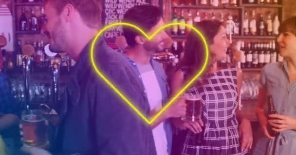 Animation Neon Yellow Heart Flickering Caucasian Couple Having Beer Bar — Vídeo de stock