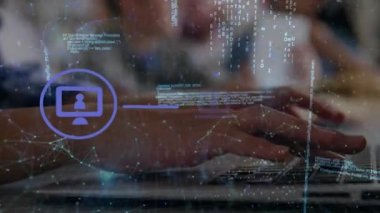 İkili kod üzerinde metin ve simgelerin canlandırılması. Küresel iş dijital arayüzü teknolojisi ve dijital olarak oluşturulan ağ konsepti.