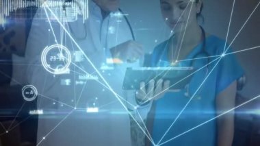 Kafkas erkek doktor ve kadın sağlık çalışanı arasındaki bağlantıların animasyonu tartışılıyor. Tıbbi sağlık ve teknoloji konsepti