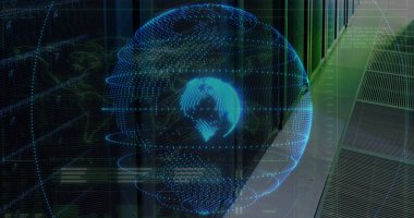 Sunucu odasının üzerindeki veri işleme ve küresinin resmi. küresel iş ve dijital arayüz kavramı dijital olarak oluşturulmuş görüntü