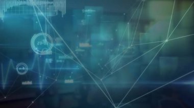 Elden ele, bağlantı ağının ve çeşitli verilerin animasyonu. Dijital arayüz teknolojisi ve ağ konsepti dijital olarak oluşturuldu.