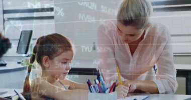 Kafkas kadın öğretmenin okuldaki kıza yardım etmesi üzerine grafiklerin animasyonu. Okul, eğitim, finans ve teknoloji konseptiyle dijital olarak üretilen video.