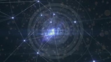Siyah arkaplanda tarama yapan ışık noktalarıyla bağlantı ağının animasyonu. Küresel teknoloji, bağlantılar ve dijital arayüz konsepti dijital olarak oluşturulmuş video.