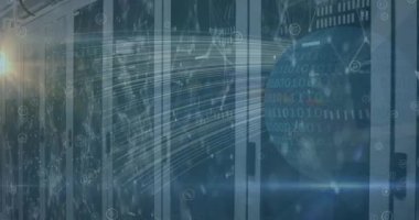 Sunucu odasında veri işleme sistemi olan dünyanın animasyonu. Küresel teknoloji, bilgisayar ve dijital arayüz kavramı dijital olarak oluşturulmuş video.