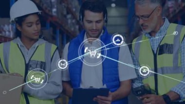 Depodaki çeşitli işçiler üzerindeki simgelerle bağlantı ağının animasyonu. küresel iş ve dijital arayüz kavramı dijital olarak oluşturulmuş video.