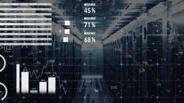 Sunucu odasında veri işleme animasyonu. küresel teknoloji, bilgisayar ve dijital arayüz kavramı dijital olarak oluşturulmuş video.