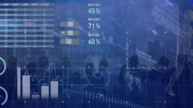 Çeşitli iş adamları üzerinde veri işleme animasyonu. Küresel iş, bilgisayar ve dijital arayüz kavramı dijital olarak oluşturulmuş video.