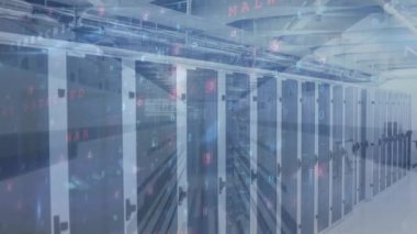 Sunucu odasında veri işleme animasyonu. küresel iş ve dijital arayüz kavramı dijital olarak oluşturulmuş video.