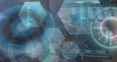 İşlem çemberleri ve altıgenli dijital ekranın animasyonu. Dijital arayüz, bilgisayarlar ve veri işleme konsepti dijital olarak oluşturuldu.
