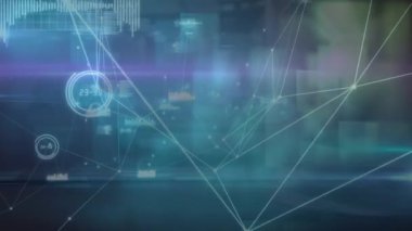 Karanlık arkaplan üzerindeki simgelerle bağlantı ağının animasyonu. Küresel bilim, bağlantılar, veri işleme ve dijital arayüz kavramı dijital olarak oluşturulmuş video.