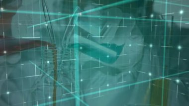 Laboratuvarda çalışan bilim adamının orta bölümündeki bağlantı ağının animasyonu. Tıbbi araştırma ve bilim teknolojisi kavramı