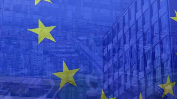 Σύνθετο Βίντεο Σημαία Της Ευρωπαϊκής Ένωσης Κυματίζει Ψηλά Κτίρια Ευρωπαϊκή — Αρχείο Βίντεο